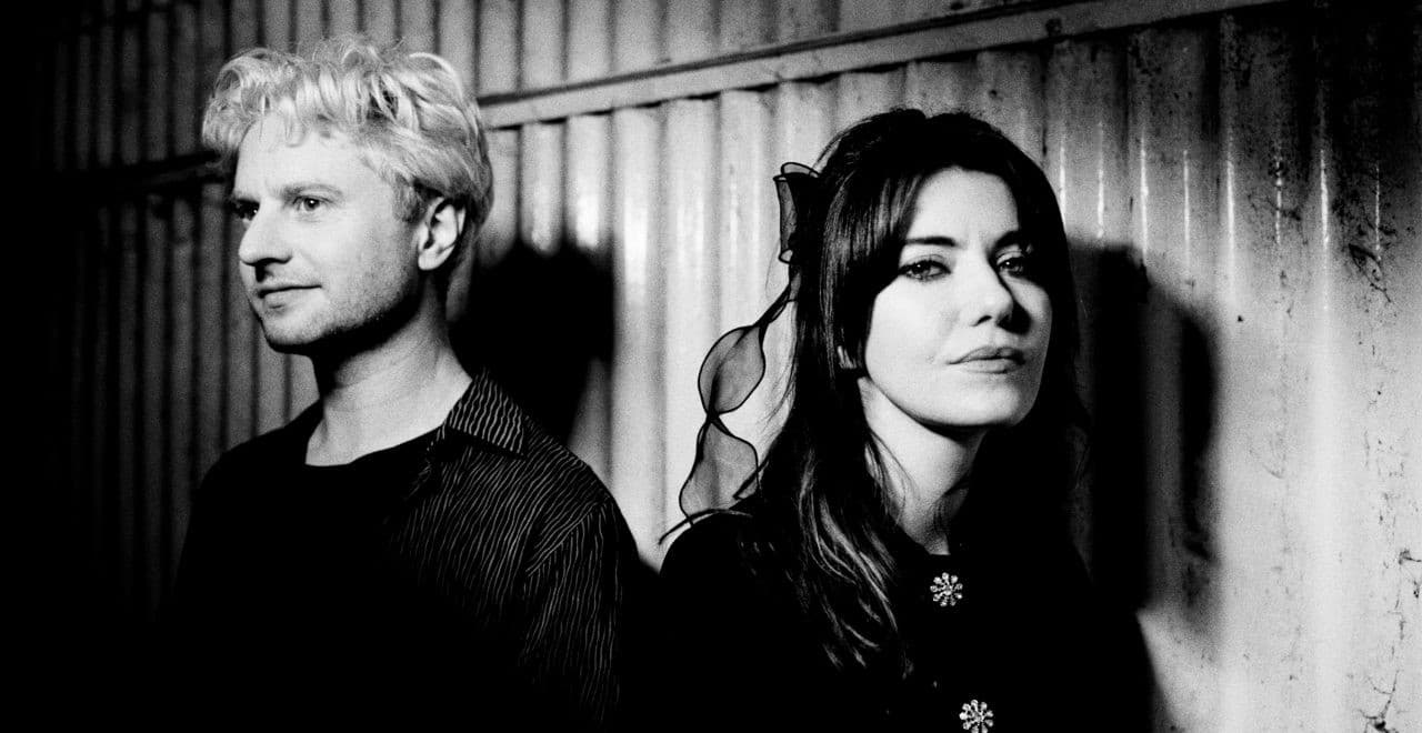 Blood Red Shoes – Flex