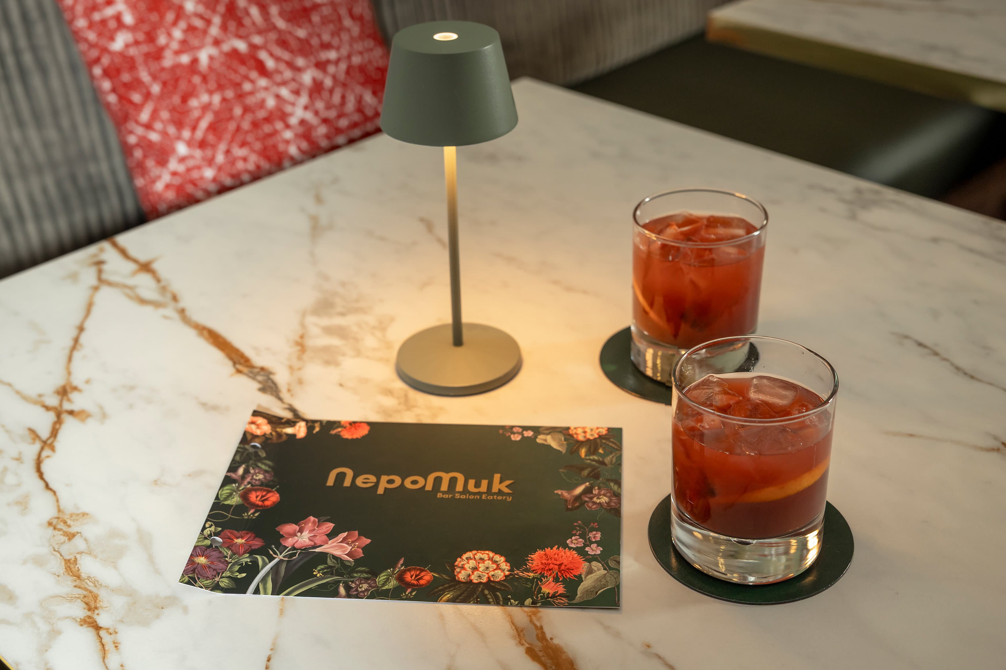 MAXX Vienna Bites Aperitif - Küche, Kultur, Charakter – Nepomuk Bar & Salon